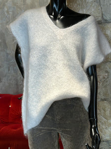 PULL COL V SANS MANCHES ÉCRU