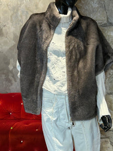 FAUX VISON REVERSIBLE SANS MANCHES GRIS ARGENTE