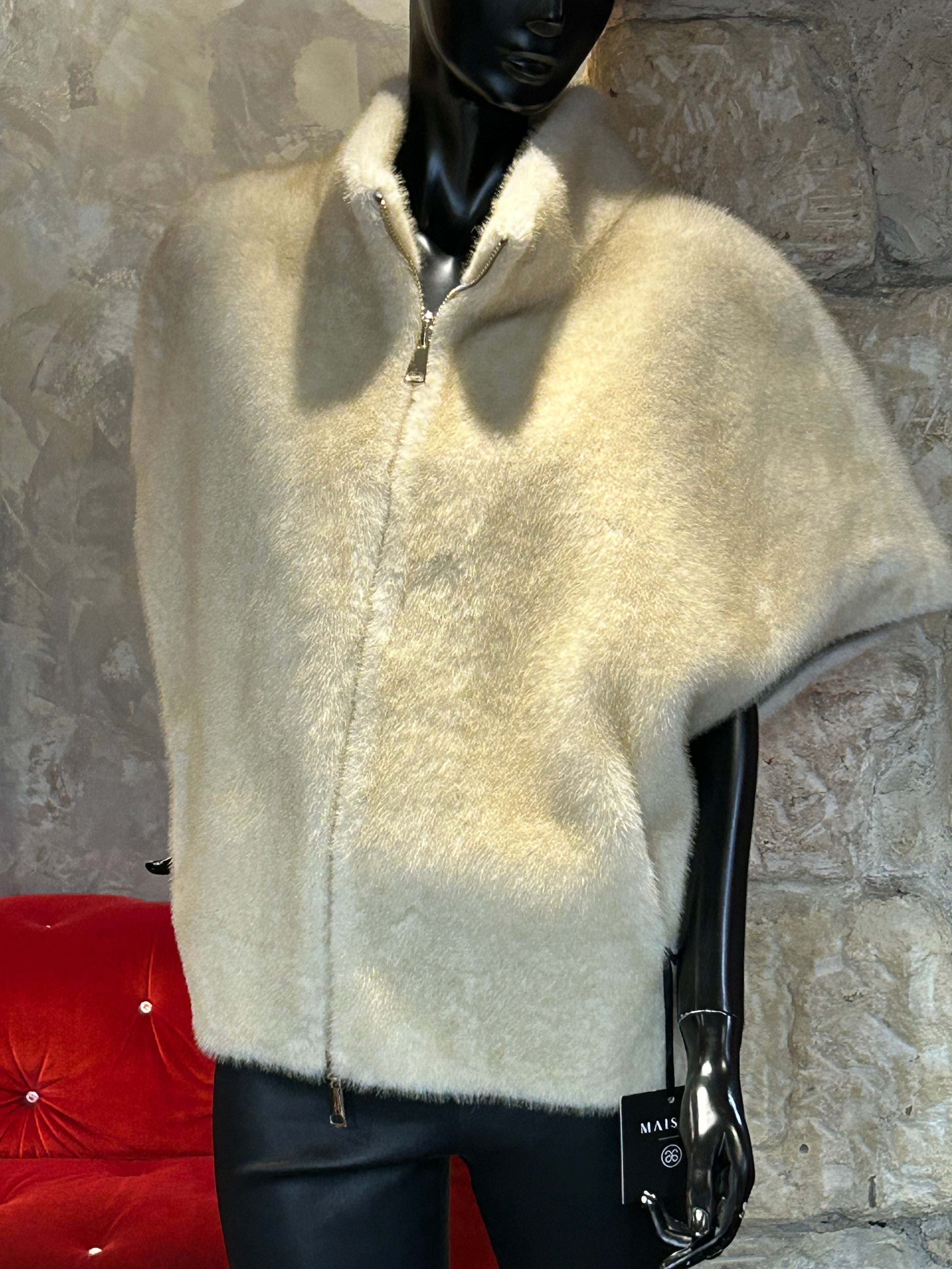 FAUX VISON REVERSIBLE SANS MANCHES ECRU