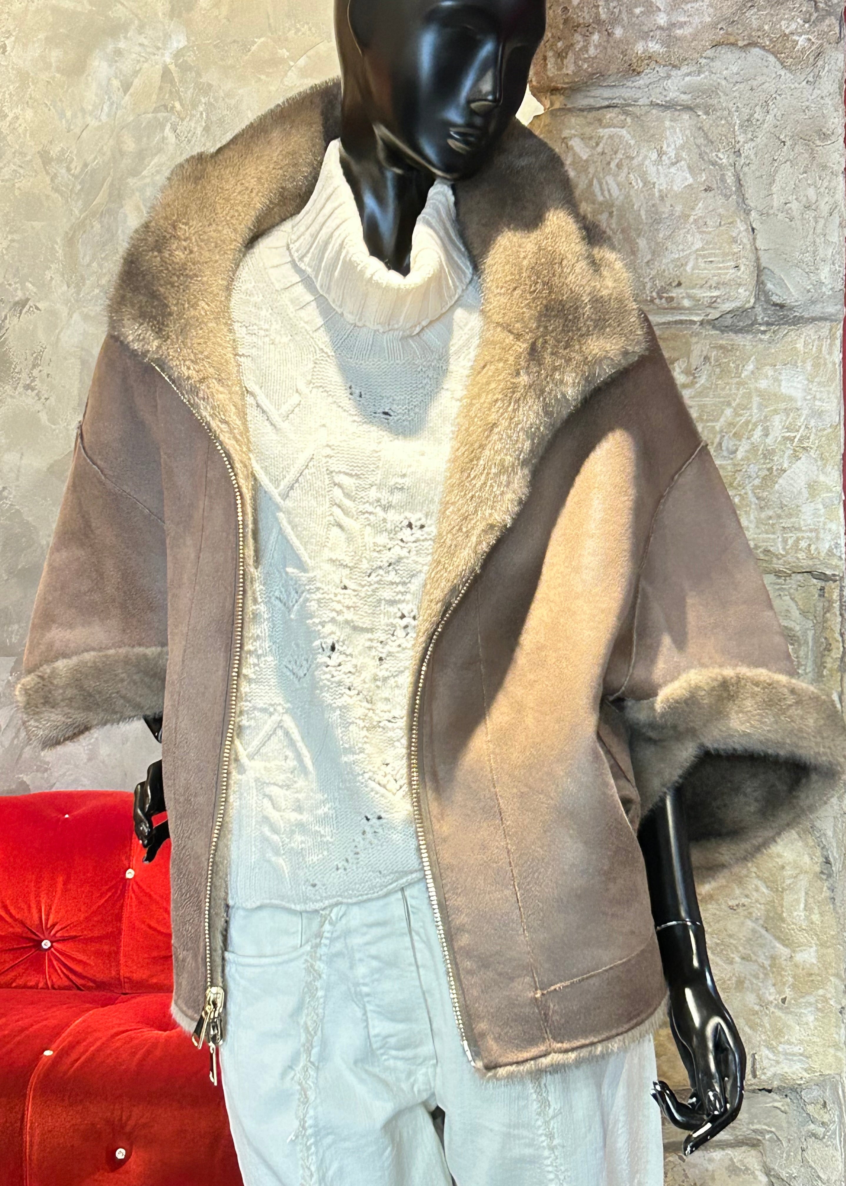 FAUX VISON CAPUCHE RÉVERSIBLE MANCHES 3/4