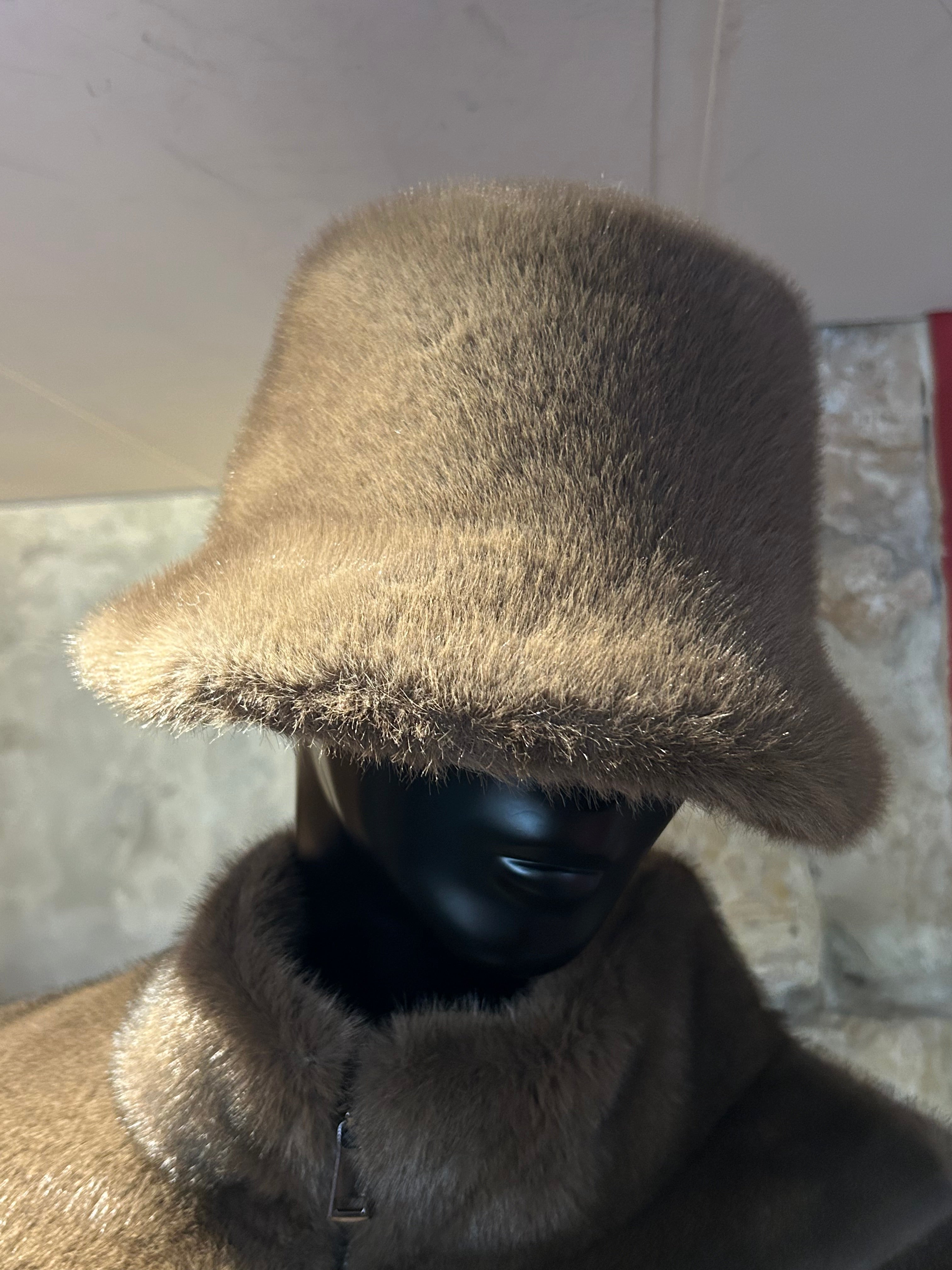 CHAPEAU CLOCHE FAUX VISON REVERSIBLE