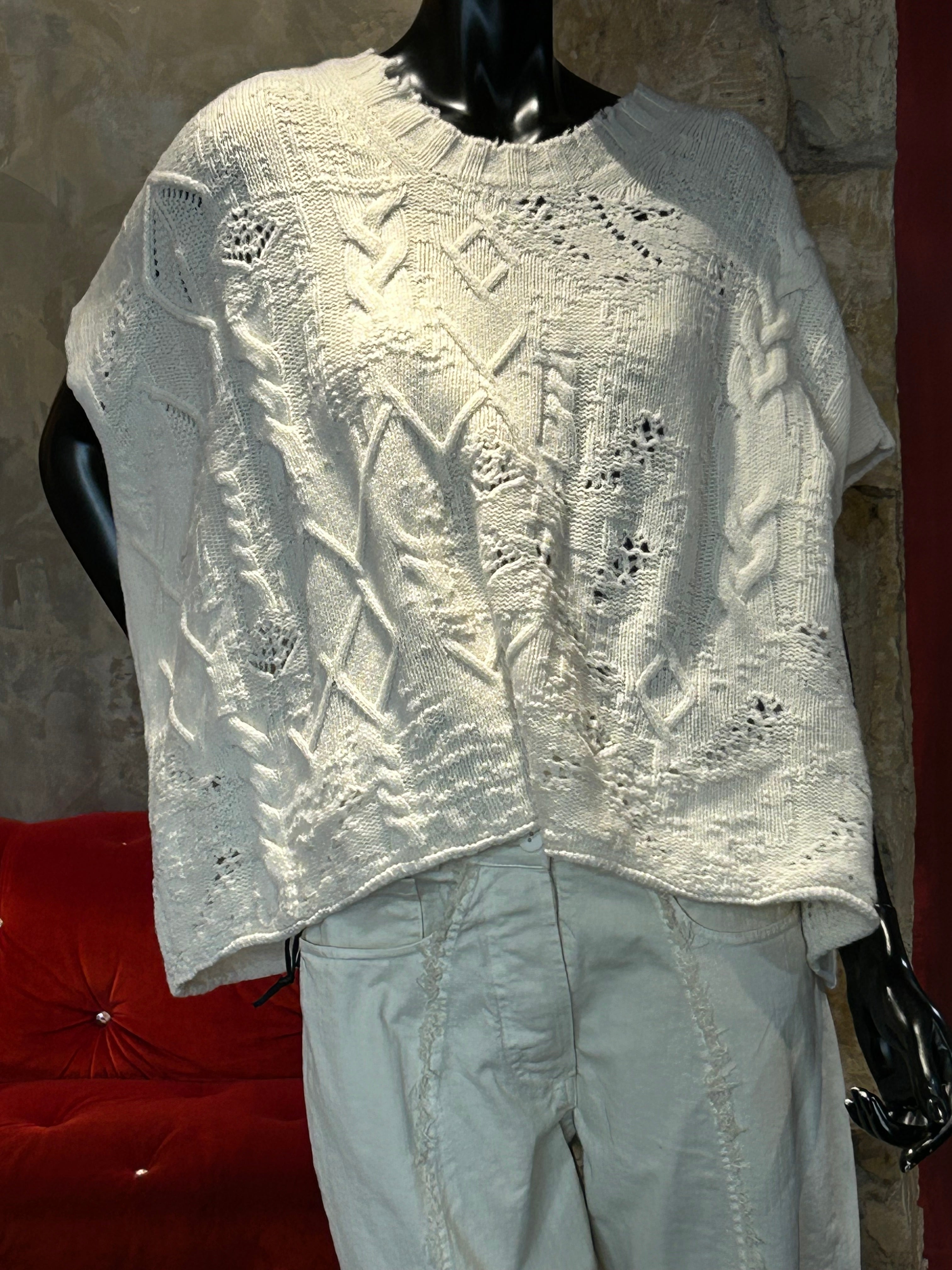 PULL COL ROND OVER SANS MANCHES