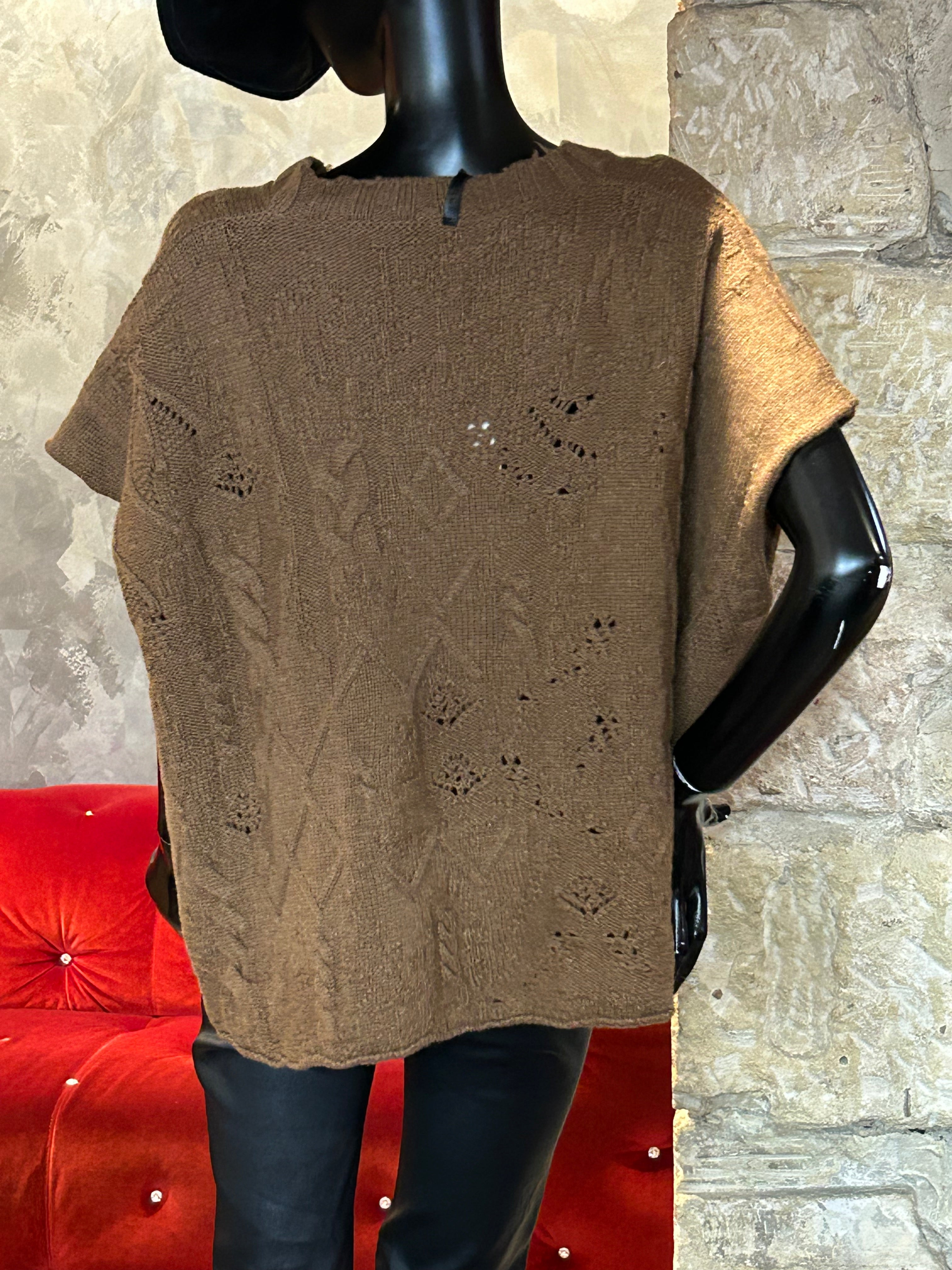 PULL COL ROND OVER SANS MANCHES CAMEL