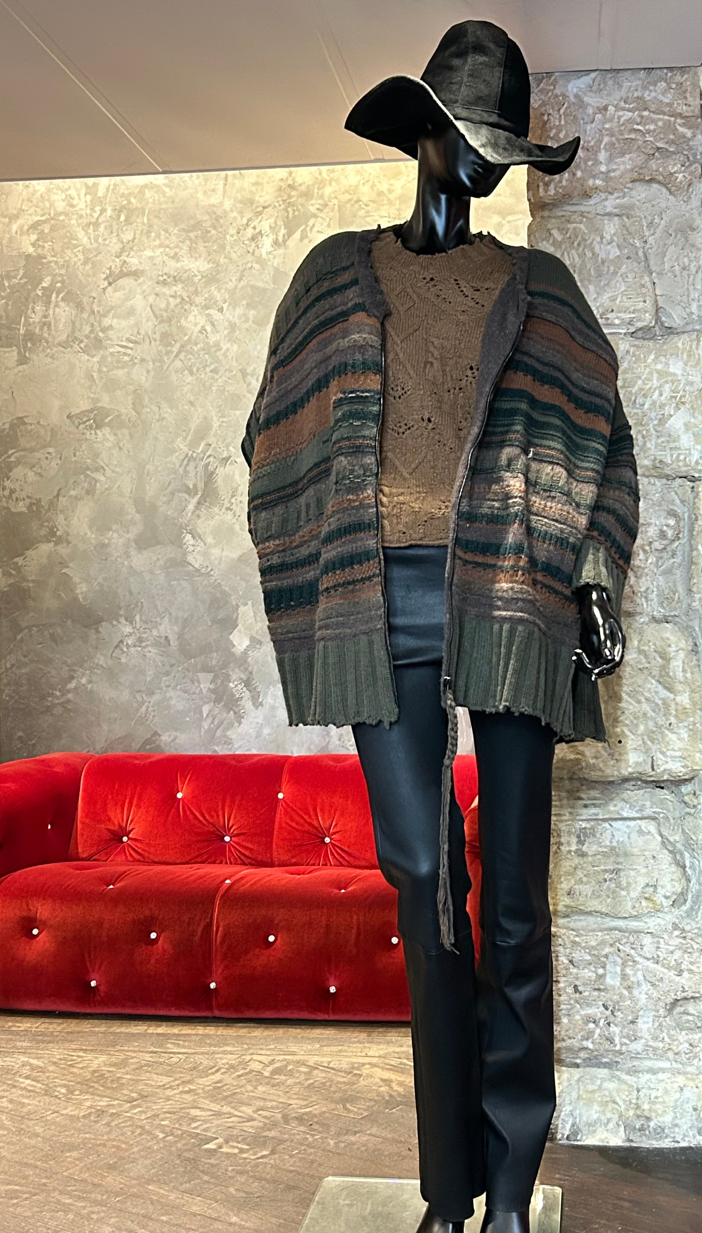 PULL COL ROND OVER SANS MANCHES CAMEL