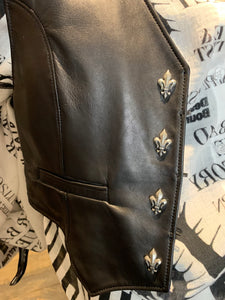 GILET EN CUIR FLEURS DE LYS