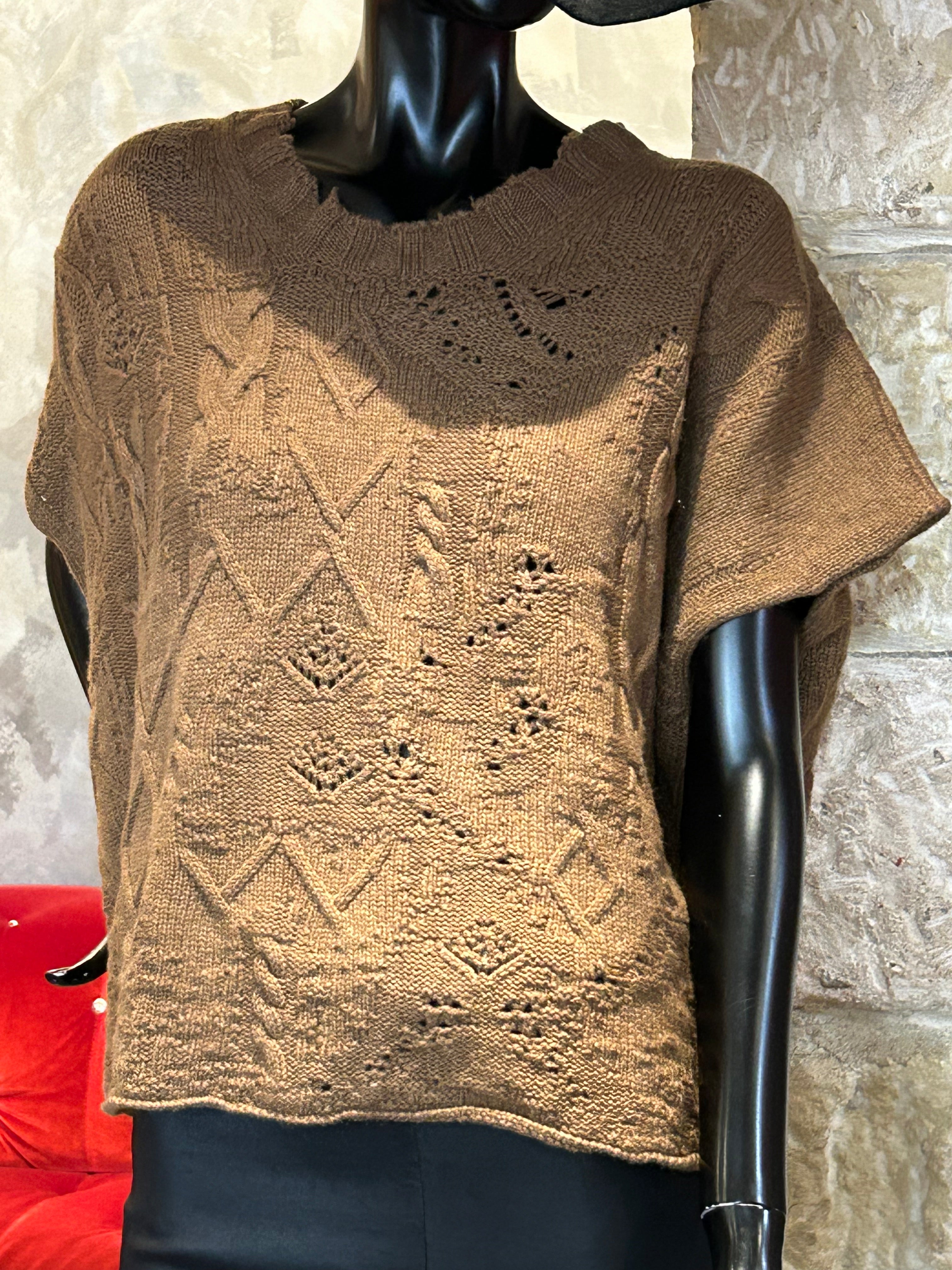 PULL COL ROND OVER SANS MANCHES CAMEL