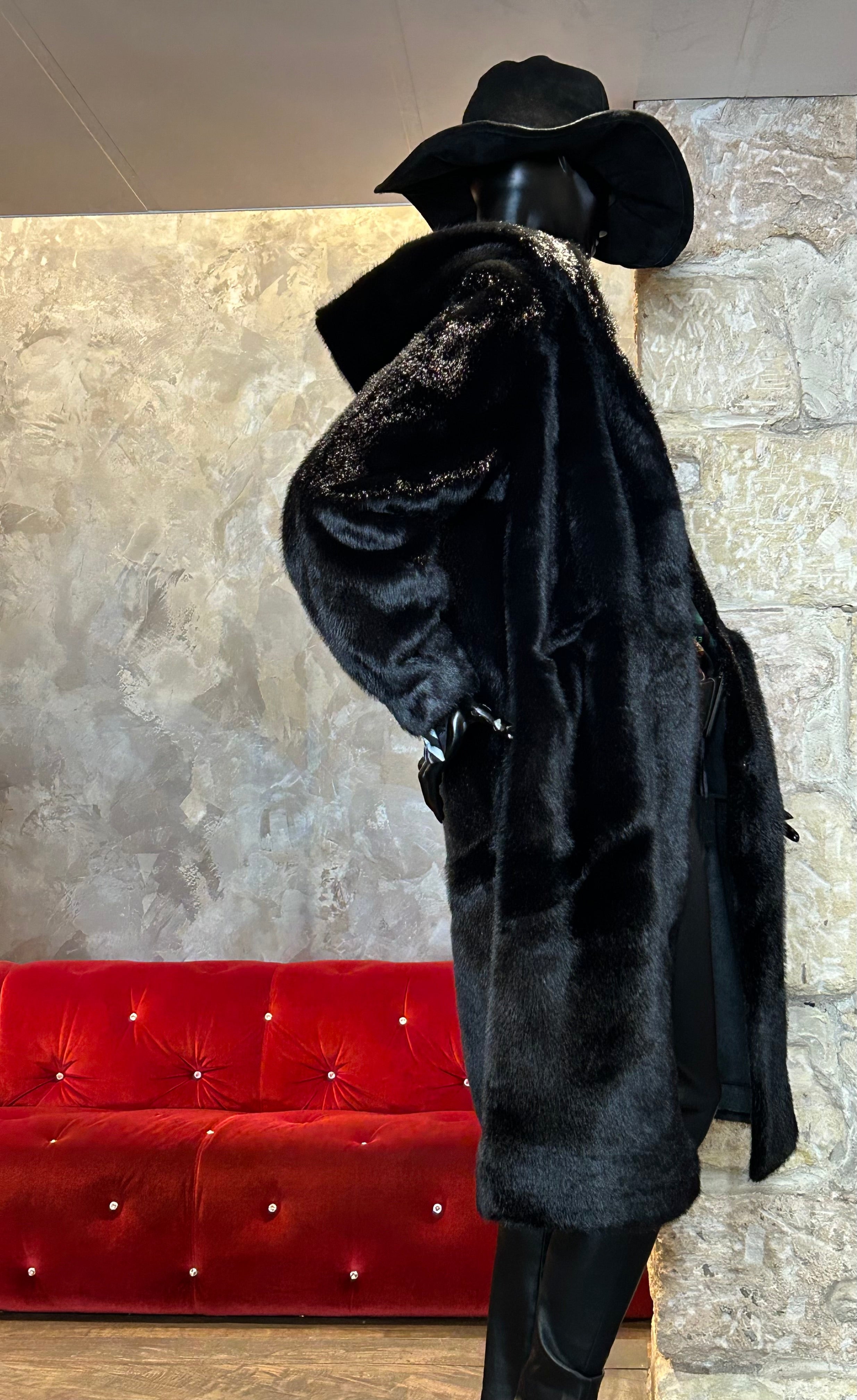 MANTEAU CAPUCHE FAUSSE FOURRURE RÉVERSIBLE