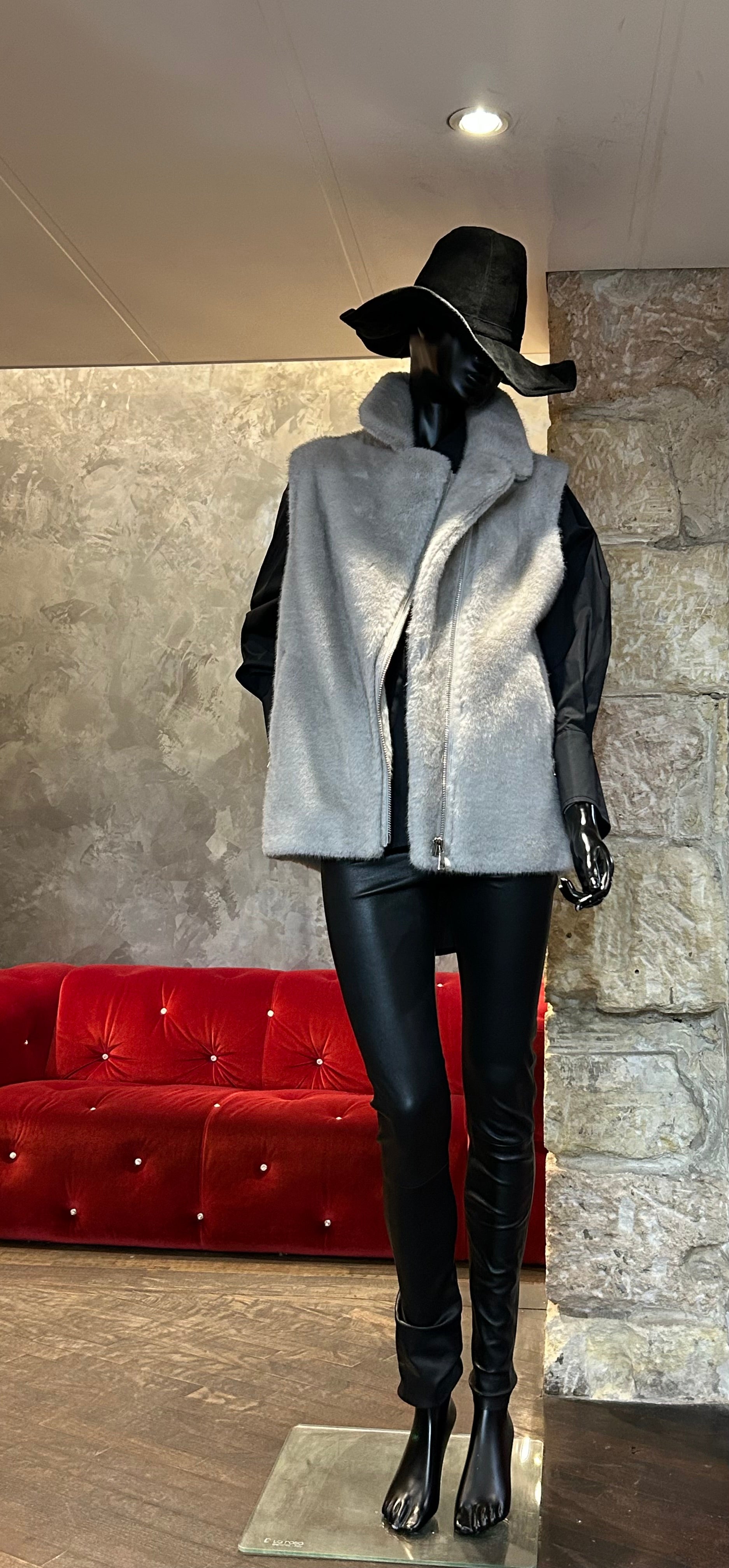 PERFECTO SANS MANCHES FAUX VISON