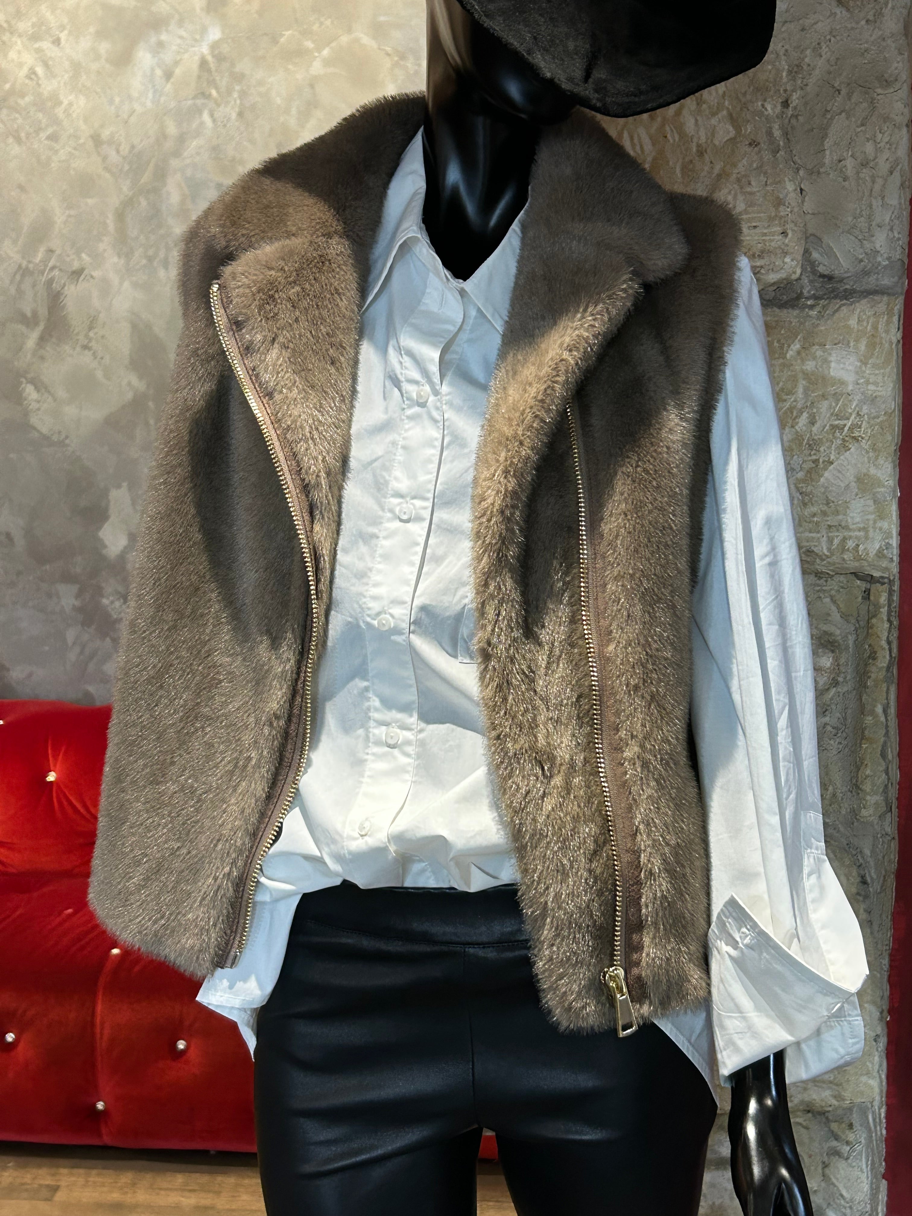 PERFECTO FAUSSE FOURRURE SANS MANCHES