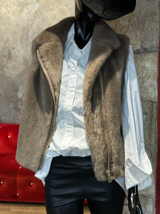 PERFECTO FAUSSE FOURRURE SANS MANCHES