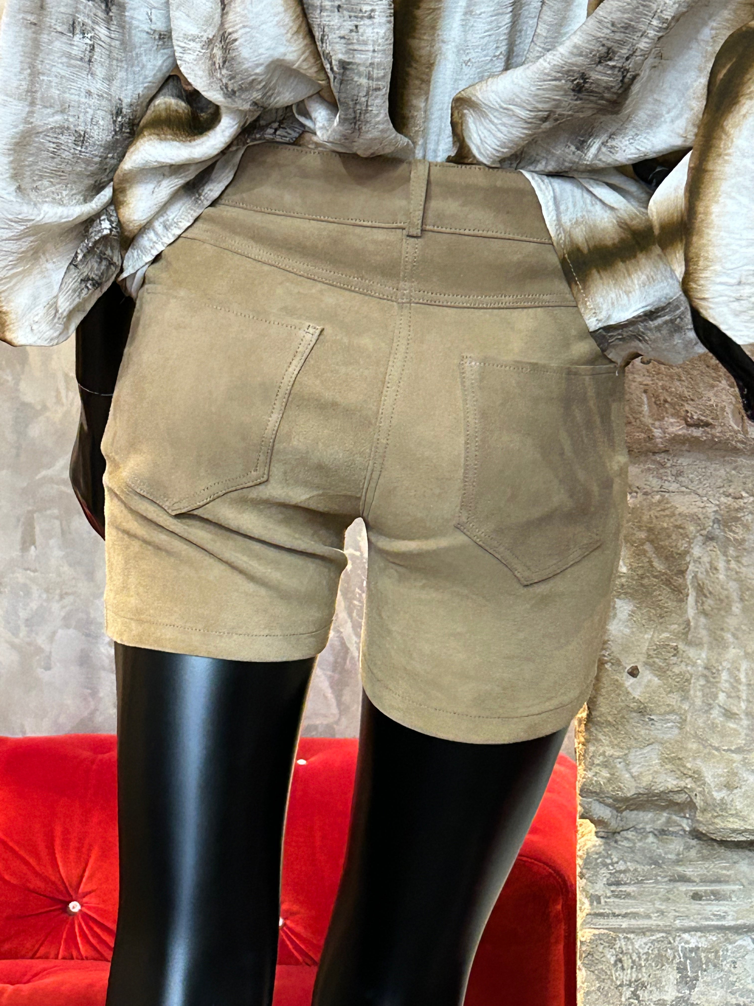 SHORT EN PEAU NATUREL VENTCOUVERT