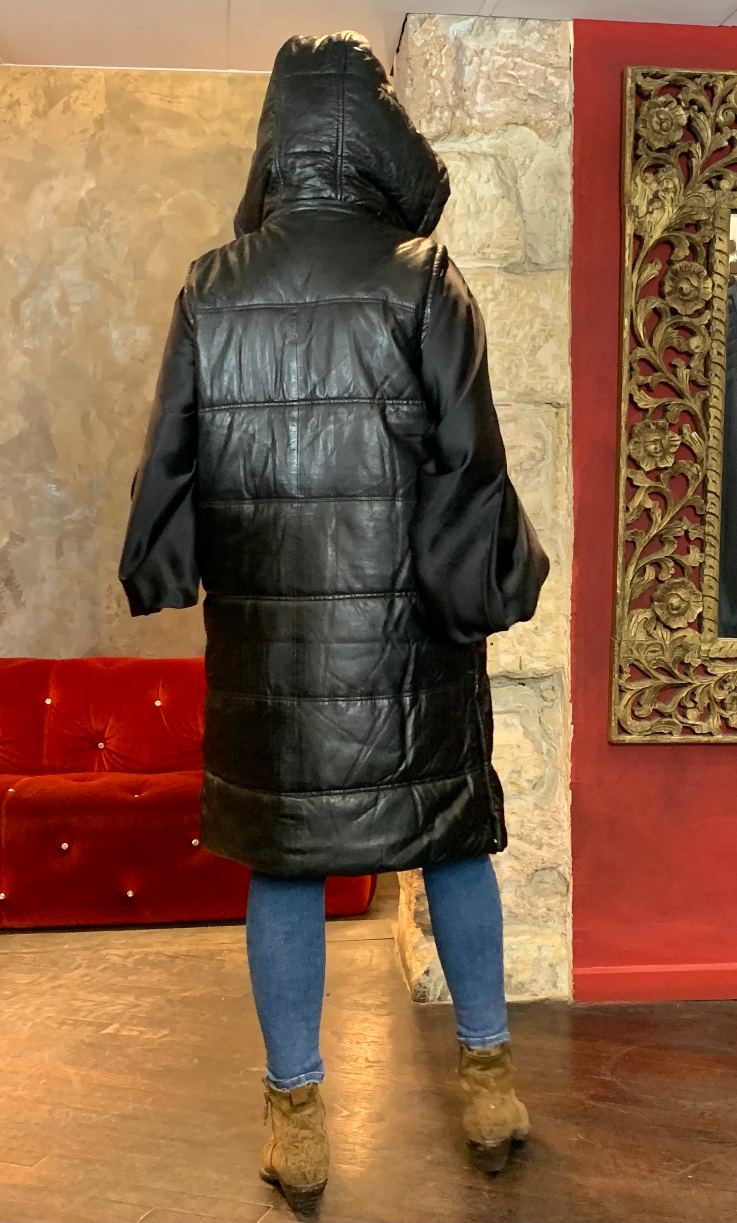 LONG SLEEVELESS LEATHER DOWN JACKET