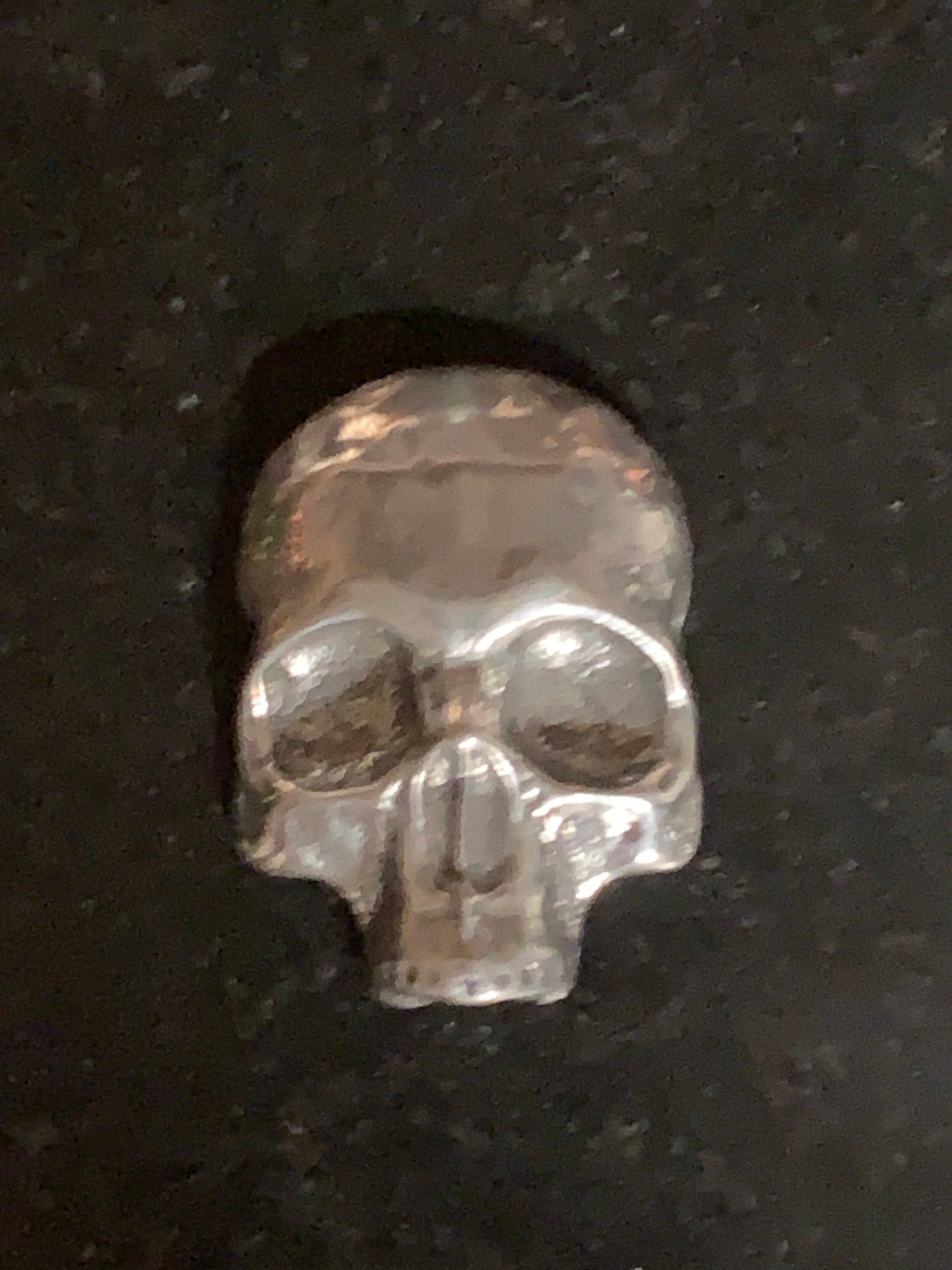 GM SKULLS HELMET JEWELRY